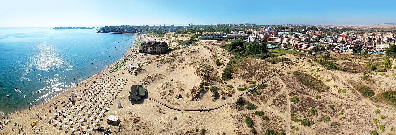 Тяло на възрастен мъж беше открито на плаж в Слънчев бряг